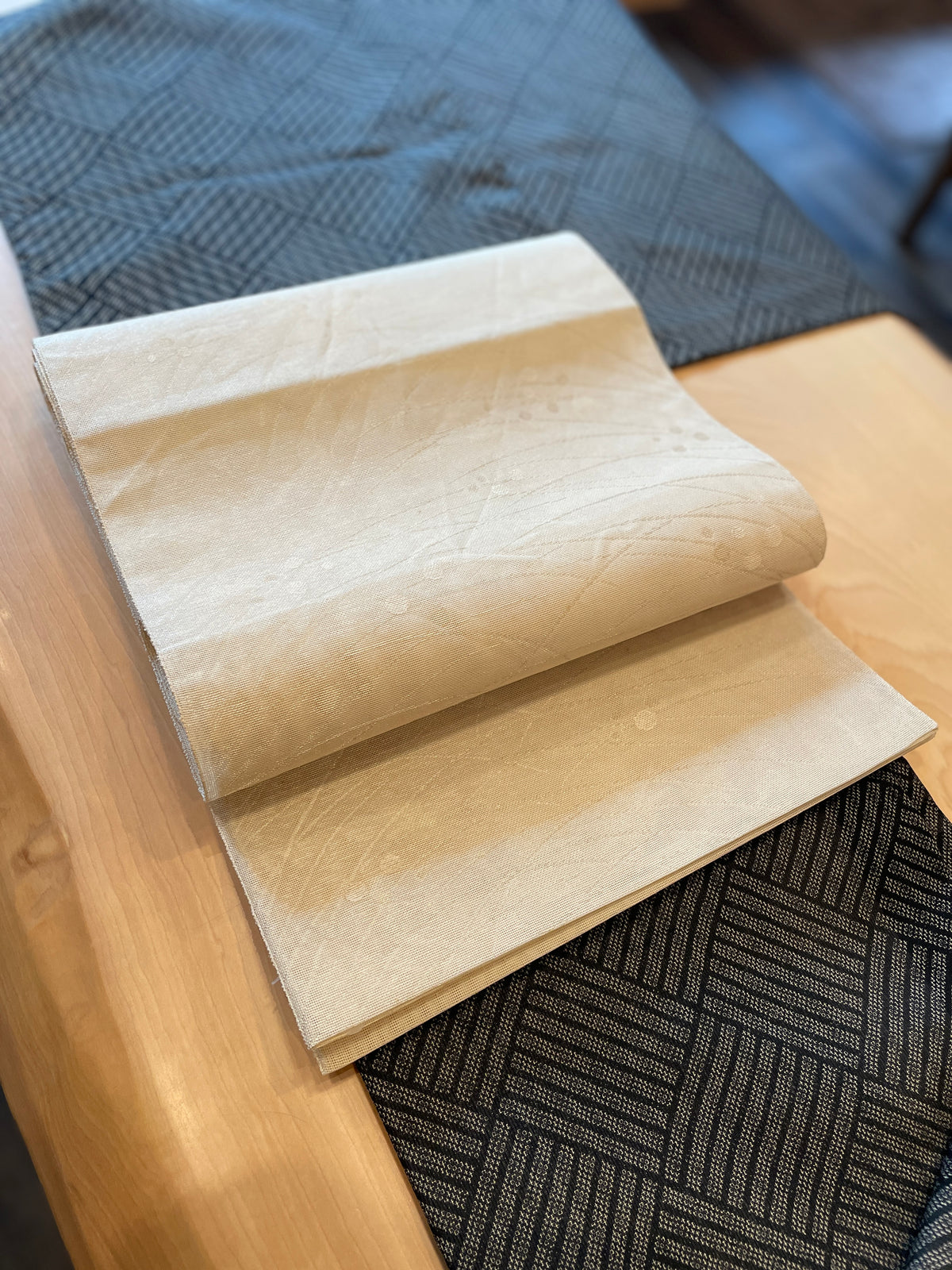 正絹夏お召し着物（網代/幾何学文様） 単衣仕立て — Natu-OmeshiKimono｜Heritage Collection