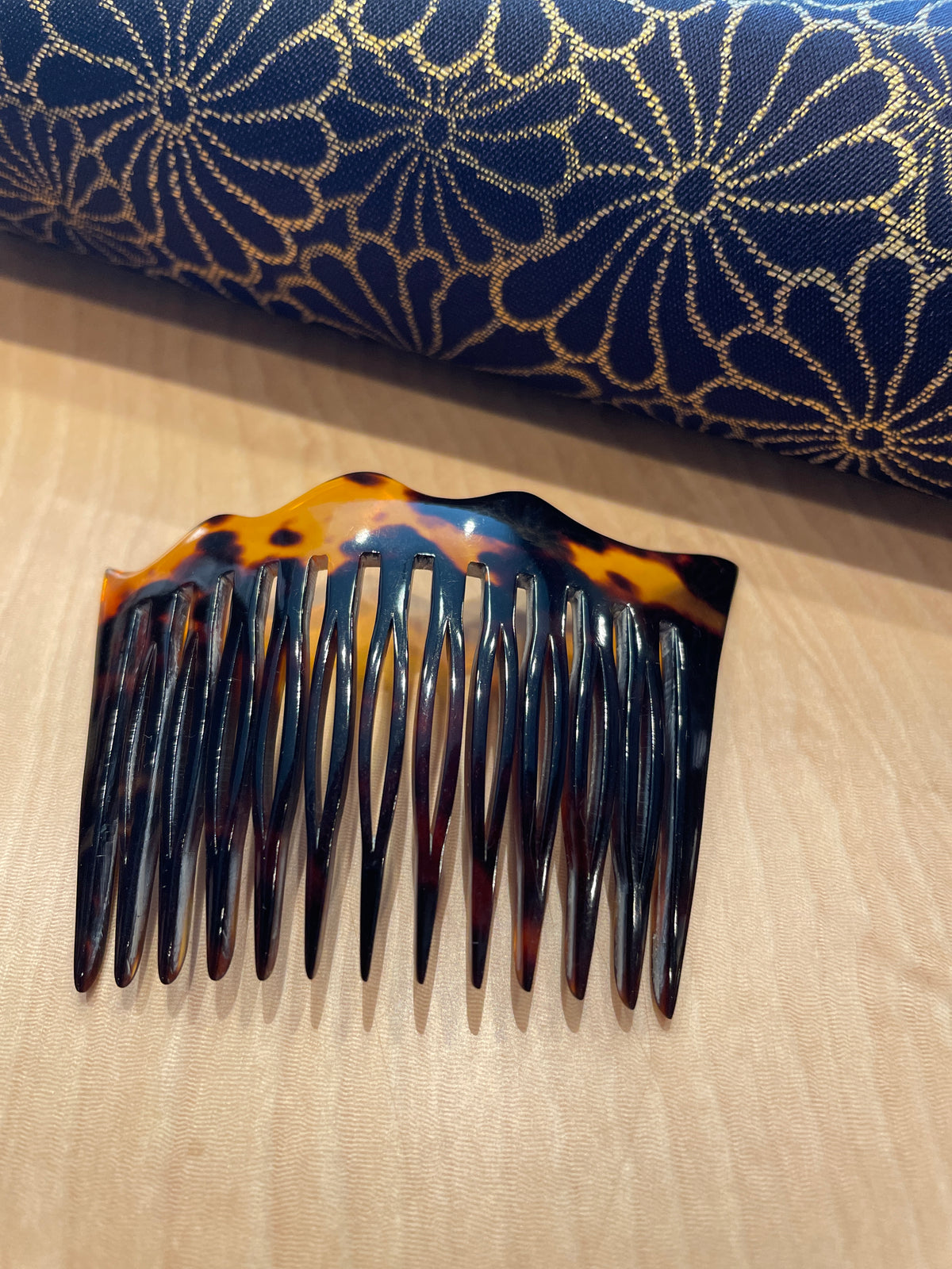 べっ甲櫛（かんざし） — Women's KANZASHI｜Heritage Collection