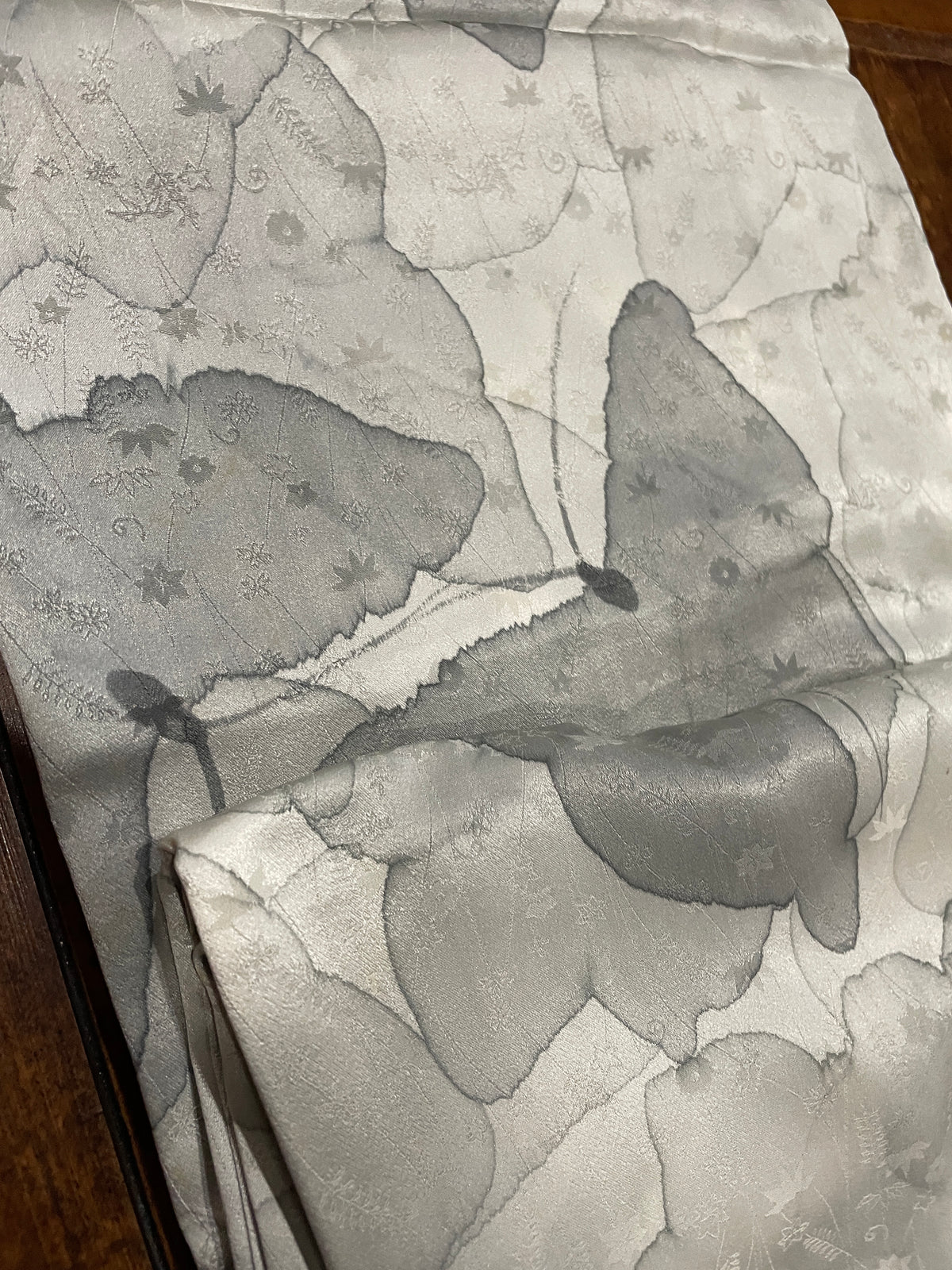 正絹小紋着物（手描き/蝶柄） 袷仕立て — KomonKimono｜Heritage Collection